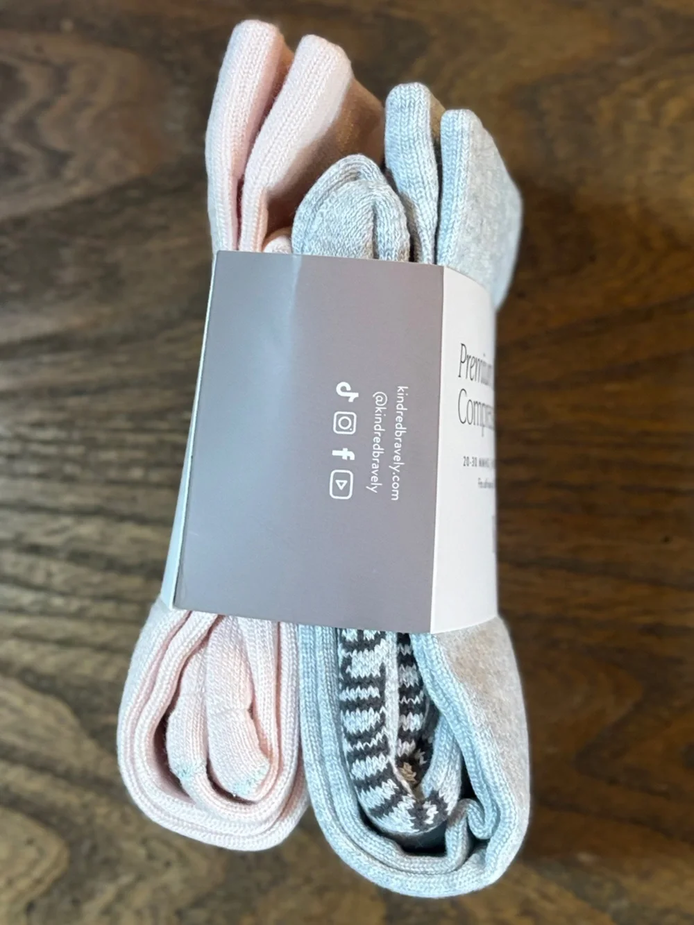 Kindred Bravely Compression Socks - Pink & Gray (2-Pack)